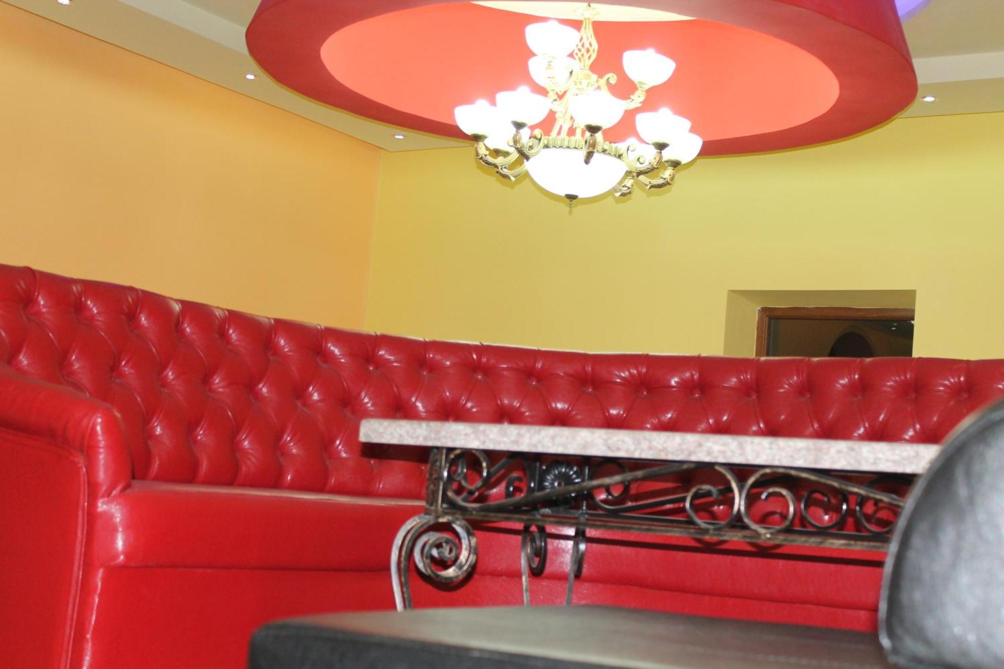 Princ Plaza Hotel Erevan Exterior foto