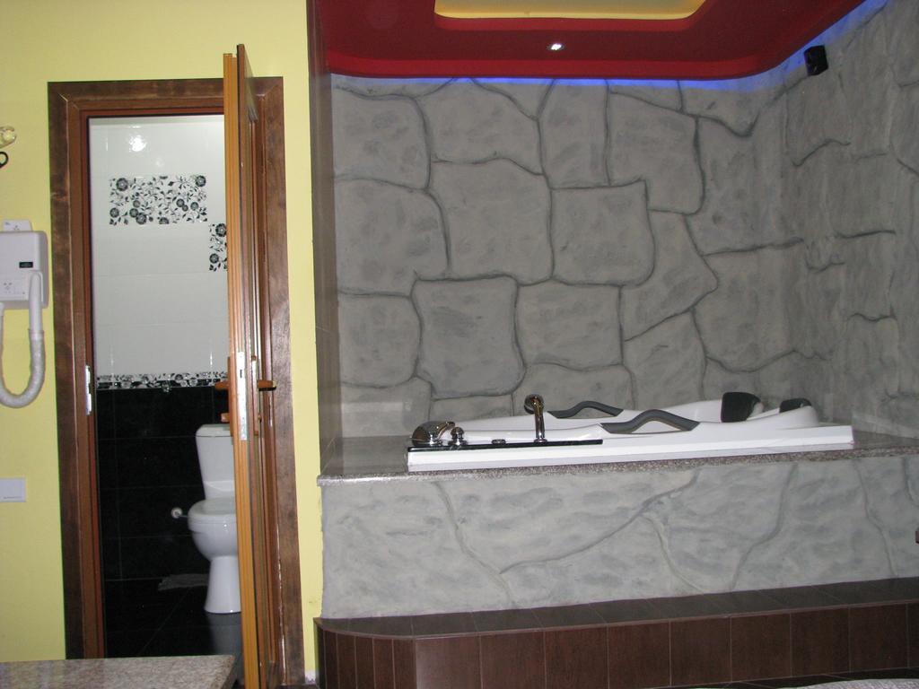 Princ Plaza Hotel Erevan Quarto foto