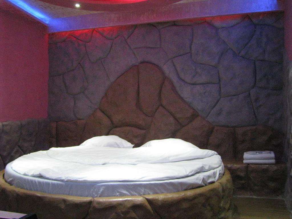 Princ Plaza Hotel Erevan Quarto foto